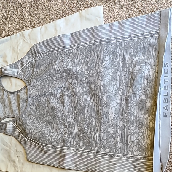 Fabletics Top - Picture 3 of 5